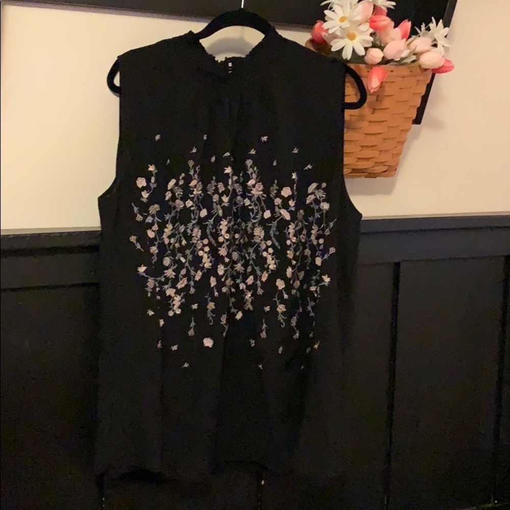 Sheryl crow floral embroidered swing tank blk 1x